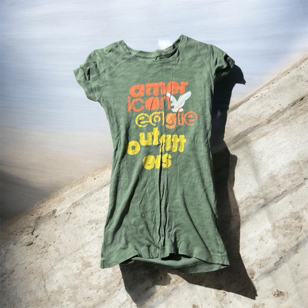 American Eagle Outfitters Green Graphic Tee 548